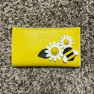 Kate Spade Buzz Small Slim Bifold Wallet